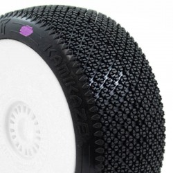 PROCIRCUIT KAMIKAZE v2 BUGGY K1 (CLAY SUPER SOFT) PRE-MOUNTED WHITE (2pcs.)
